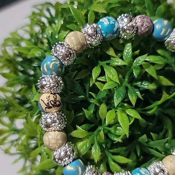 Viva bead bracelet - Picture 2 of 2